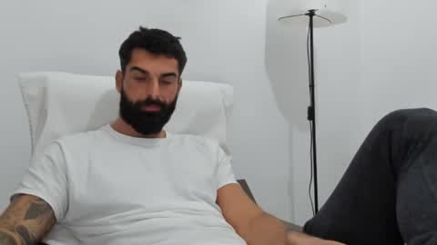 Snapshot of cuteeboy chatting on 21, 10, 2025 cuteeboy online show from 21, 10, 2025