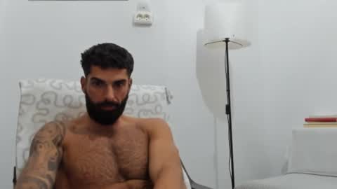 Snapshot of cuteeboy chatting on 1, 11, 2025 cuteeboy online show from 1, 11, 2025