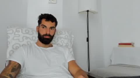 Snapshot of cuteeboy chatting on 3, 11, 2025 cuteeboy online show from 3, 11, 2025