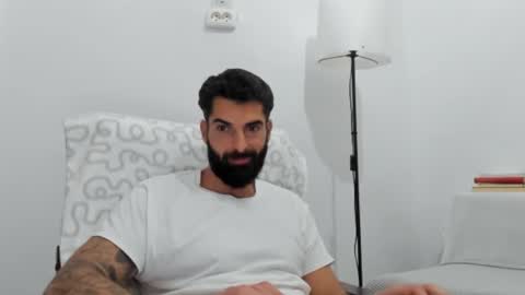 Snapshot of cuteeboy chatting on 8, 11, 2025 cuteeboy online show from 8, 11, 2025