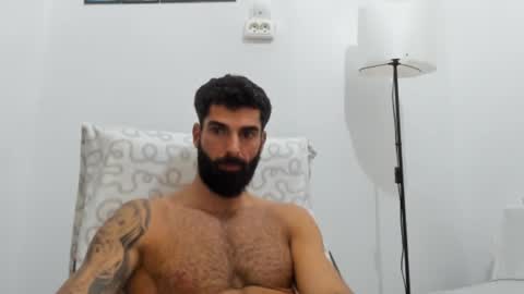 Snapshot of cuteeboy chatting on 11, 11, 2025 cuteeboy online show from 11, 11, 2025