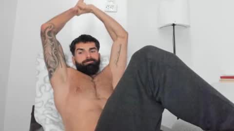 Snapshot of cuteeboy chatting on 26, 11, 2025 cuteeboy online show from 26, 11, 2025