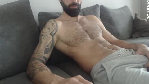Snapshot of cuteeboy chatting on 9, 4, 2026 cuteeboy online show from 9, 4, 2026