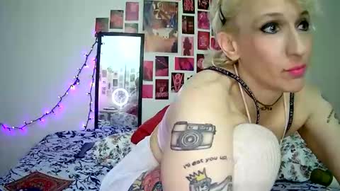 Bella online show from 21, 4, 2026