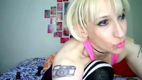 Bella online show from 7, 5, 2026