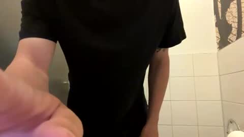 Snapshot of cuteguy696988432323 chatting on 22, 7, 2026 cuteguy696988432323 online show from 22, 7, 2026