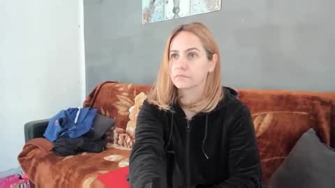 Snapshot of cutehana chatting on 8, 3, 2026 MADY online show from 8, 3, 2026
