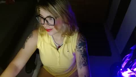 Snapshot of cuteisabella_a chatting on 22, 6, 2026 isabella online show from 22, 6, 2026