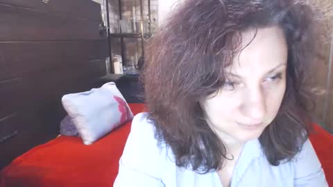 Snapshot of cutemoan chatting on 22, 10, 2025 Rita online show from 22, 10, 2025