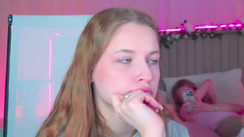 Snapshot of cutemousee chatting on 22, 4, 2026 Rina online show from 22, 4, 2026