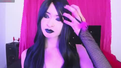 Snapshot of cutenaked_8 chatting on 24, 7, 2026 Natalie online show from 24, 7, 2026
