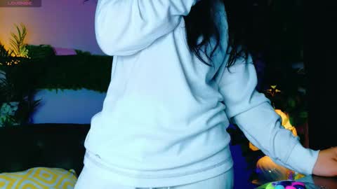 Snapshot of cuteness__girl chatting on 22, 9, 2025 cuteness__girl online show from 22, 9, 2025