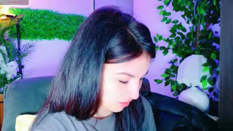 Snapshot of cuteness__girl chatting on 22, 10, 2025 cuteness__girl online show from 22, 10, 2025