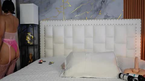 Snapshot of cutepetitee chatting on 6, 5, 2026 cutepetitee online show from 6, 5, 2026