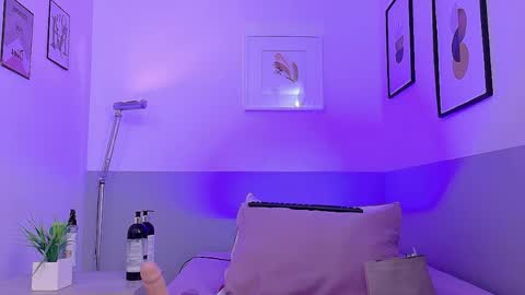 Snapshot of cutepetitee chatting on 7, 5, 2026 cutepetitee online show from 7, 5, 2026