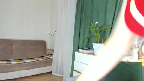 cutesmile sharon online show from 1, 1, 2025