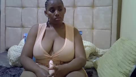 cutestebony1 online show from 15, 9, 2025