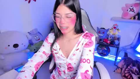 Snapshot of cutestephuwu chatting on 10, 10, 2025 - independent model online show from 10, 10, 2025