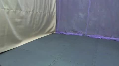 Snapshot of cutetinyasian143_ chatting on 15, 10, 2025 cutetinyasian143_ online show from 15, 10, 2025