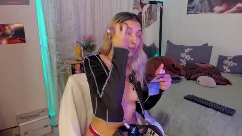 Snapshot of cuteweed420 chatting on 27, 5, 2026 cuteweed420 online show from 27, 5, 2026