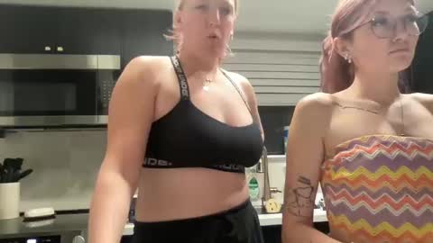 Cutey kiwi online show from 18, 10, 2025