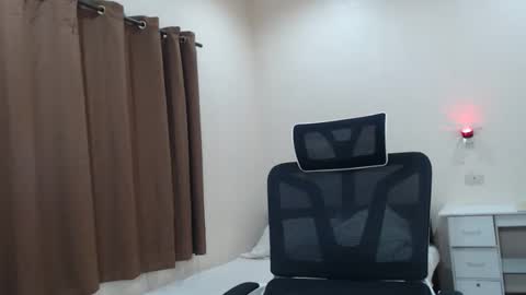 Neil Taylor online show from 2, 11, 2025