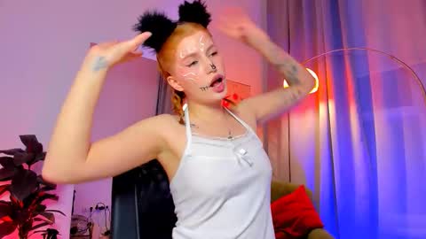 Lina online show from 31, 10, 2025