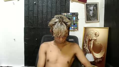 Snapshot of cutie_mico chatting on 12, 3, 2025 cutie_mico online show from 12, 3, 2025
