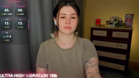 Snapshot of cutie_mili chatting on 29, 4, 2026 mili online show from 29, 4, 2026