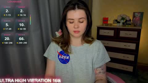 Snapshot of cutie_mili chatting on 23, 5, 2026 mili online show from 23, 5, 2026
