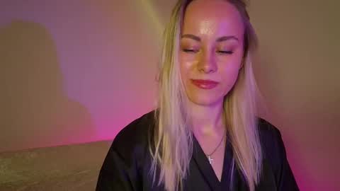 Snapshot of cutie_xoxo_ chatting on 31, 5, 2026 cutie_xoxo_ online show from 31, 5, 2026
