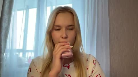 Chloe online show from 13, 4, 2026