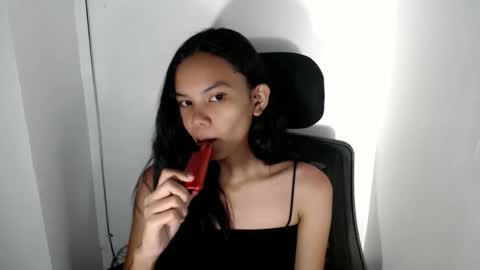 cutiee_lily2 online show from 24, 5, 2026