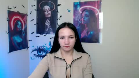 Snapshot of cutielady_ chatting on 23, 10, 2025 Emma online show from 23, 10, 2025