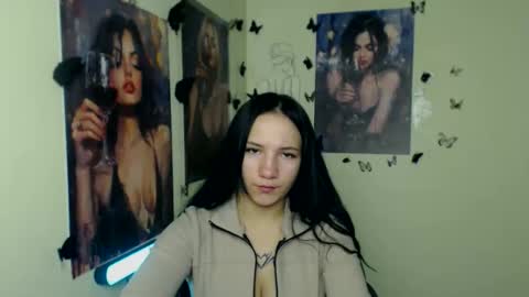 Snapshot of cutielady_ chatting on 7, 11, 2025 Emma online show from 7, 11, 2025