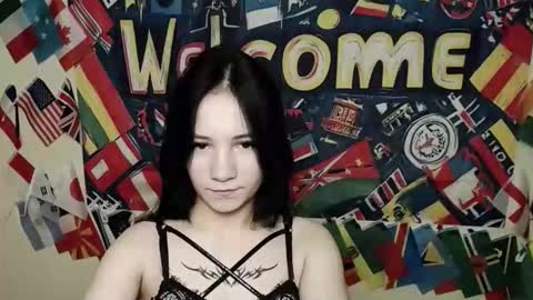 Snapshot of cutielady_ chatting on 22, 11, 2025 Emma online show from 22, 11, 2025