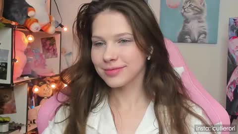 Snapshot of cutierori chatting on 27, 2, 2025 Rori  Instagram cutierori  online show from 27, 2, 2025