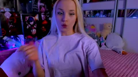 Snapshot of cuttie_ponyy chatting on 26, 5, 2026 Nora online show from 26, 5, 2026