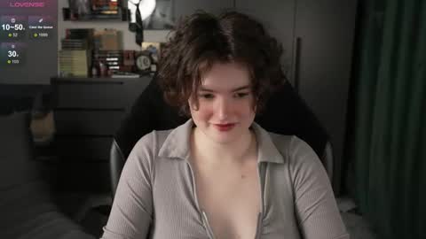 Helen Blossom online show from 17, 4, 2026