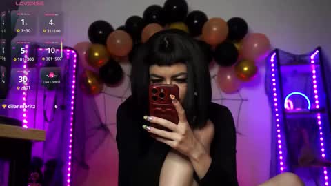 Lily Goddess online show from 24, 10, 2025