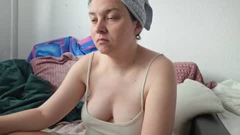Cyndee Winter online show from 13, 6, 2026