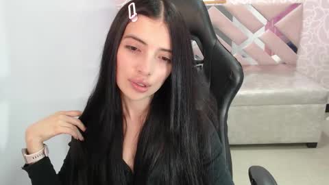 CINTIA ARAUJO online show from 11, 11, 2025