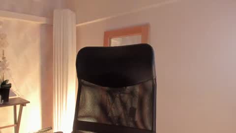 Snapshot of cyntia_adams chatting on 5, 3, 2025 cyntia_adams online show from 5, 3, 2025