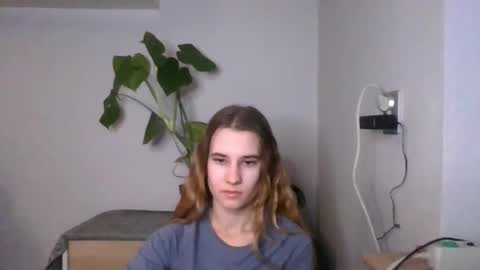 Snapshot of cyntianatural chatting on 2, 1, 2025 CyntiaNatural online show from 2, 1, 2025