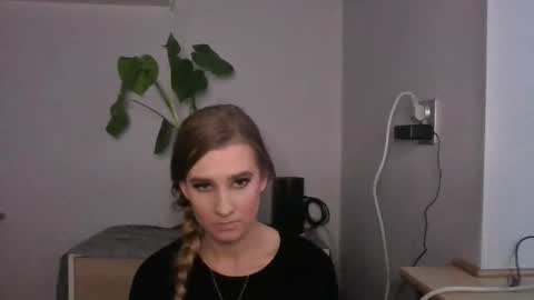 Snapshot of cyntianatural chatting on 7, 1, 2025 CyntiaNatural online show from 7, 1, 2025