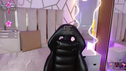 cyrus_tay online show from 11, 2, 2026