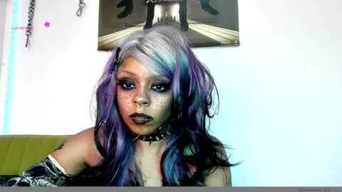 Snapshot of d00m4d00dz chatting on 18, 6, 2026 nerdyhotgoth online show from 18, 6, 2026
