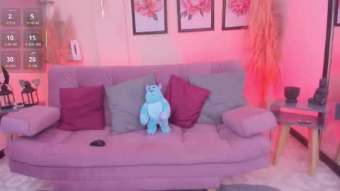 Daniela  online show from 12, 11, 2025