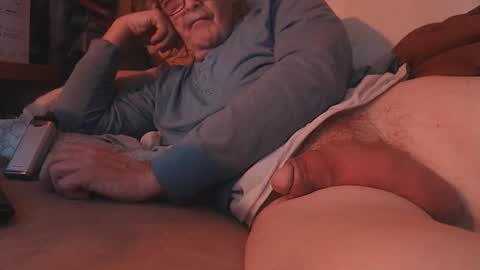 Snapshot of daddiesmonstercock chatting on 9, 2, 2025 daddiesmonstercock online show from 9, 2, 2025