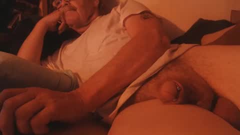 Snapshot of daddiesmonstercock chatting on 6, 3, 2025 daddiesmonstercock online show from 6, 3, 2025